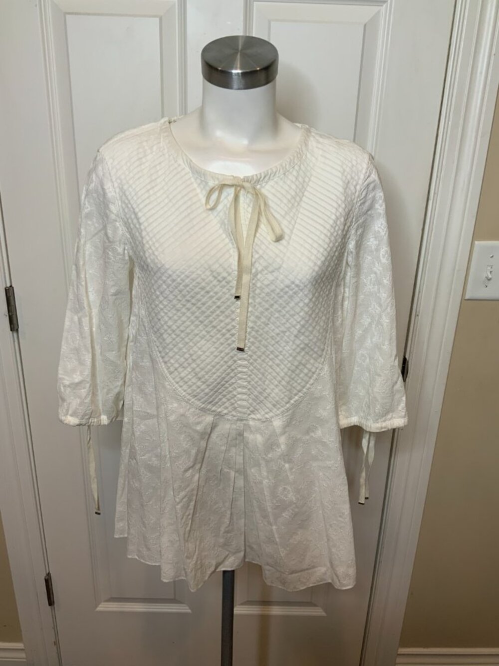 Louis Vuitton White Logo Embroidered Jacquard Tie Neck Top, Size 6 | 38